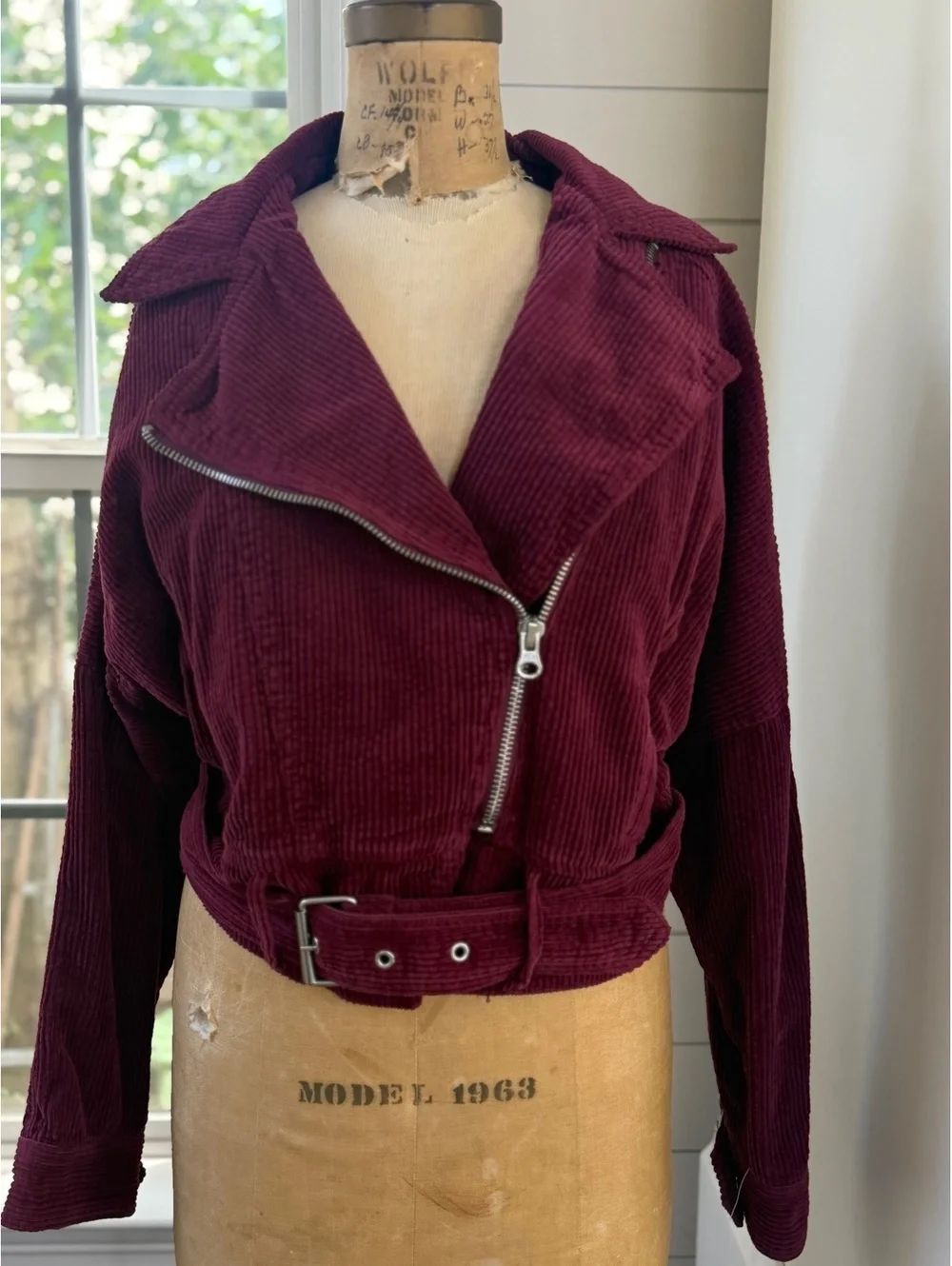 Free People Burgundy Corduroy Belted Cropped Moto Boho Chic Jacket Women Small